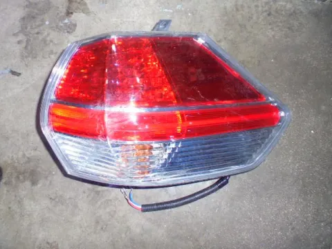 Φανάρι Πίσω Δεξί για NISSAN X-TRAIL (2014 - ) Φανάρι Πίσω Δεξί για NISSAN X-TRAIL (2014 - )