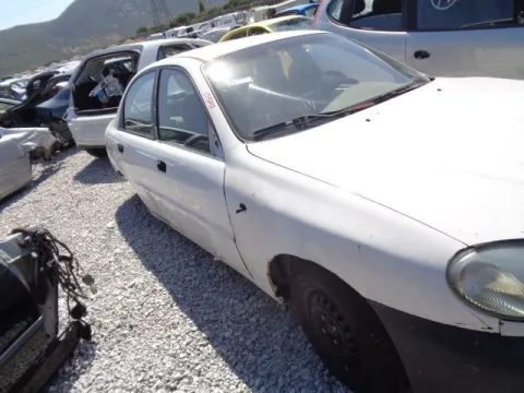 Τροπέτο Αμάξι Χ. Μηχανή Χ. Σασμάν Με Άξονα Πίσω Ταμπούρα και Ζαντολάστιχα 175/70/13 για CHEVROLET - DAEWOO LANOS (1997 - 2000) (T100) Sedan - 4dr *ΔΒ* -  Τροπέτο Αμάξι Χ. Μηχανή Χ. Σασμάν Με Άξονα Πίσω Ταμπούρα και Ζαντολάστιχα 175/70/13 για CHEVROLET - DAEWOO LANOS (1997 - 2000) (T100) Sedan - 4dr *ΔΒ* -