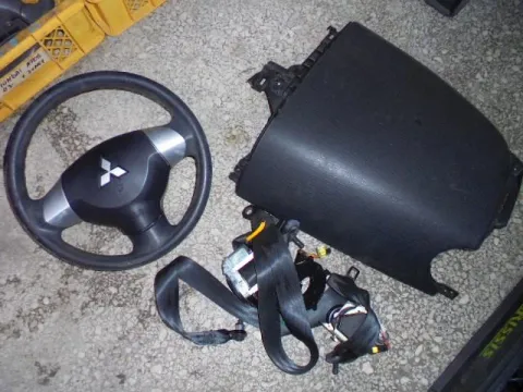 Σετ Αερόσακων Εμπρός (χ.Ταμπλό) για MITSUBISHI COLT (2008 - ) (JZ3) *Γ* Σετ Αερόσακων Εμπρός (χ.Ταμπλό) για MITSUBISHI COLT (2008 - ) (JZ3) *Γ*