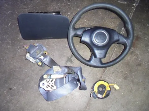 Σετ Αερόσακων Εμπρός (χ.Ταμπλό) για TOYOTA RAV-4 (2000 - 2004) (XA20) *Γ* Σετ Αερόσακων Εμπρός (χ.Ταμπλό) για TOYOTA RAV-4 (2000 - 2004) (XA20) *Γ*
