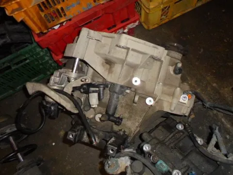 Κιβώτιο Ταχυτήτων (Σασμάν) Χειροκίνητο για SKODA FABIA (2007 - 2011) 1200 (CBZA) Petrol 86 TSI Κιβώτιο Ταχυτήτων (Σασμάν) Χειροκίνητο για SKODA FABIA (2007 - 2011) 1200 (CBZA) Petrol 86 TSI