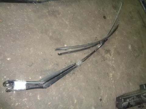 Μπράτσα Υαλοκαθαριστήρων Εμπρός για CITROEN C4 (2012- ) ( ) *Δ* Μπράτσα Υαλοκαθαριστήρων Εμπρός για CITROEN C4 (2012- ) ( ) *Δ*