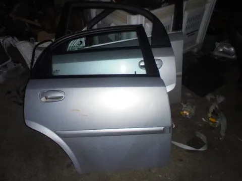 Πόρτα Πίσω Δεξιά για CHEVROLET - DAEWOO LACETTI (2004 - 2005) (J200) Hatchback - 5dr *Γ* Πόρτα Πίσω Δεξιά για CHEVROLET - DAEWOO LACETTI (2004 - 2005) (J200) Hatchback - 5dr *Γ*