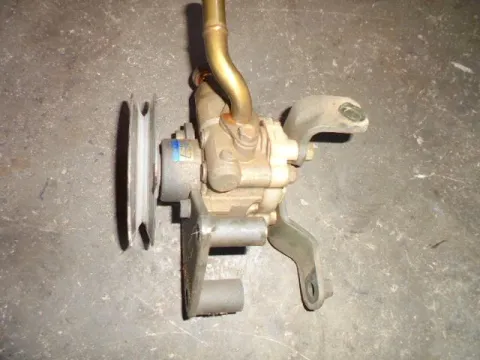 Αντλία Υδραυλικού Τιμονιού για NISSAN D22 (2002 - 2007) 2500 (YD25DDTi) diesel 133 Di Αντλία Υδραυλικού Τιμονιού για NISSAN D22 (2002 - 2007) 2500 (YD25DDTi) diesel 133 Di