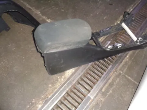 Υποβραχιόνιο(Τεμπέλης) για TOYOTA RAV-4 (2006 - 2009) (XA30) *Γ* Υποβραχιόνιο(Τεμπέλης) για TOYOTA RAV-4 (2006 - 2009) (XA30) *Γ*