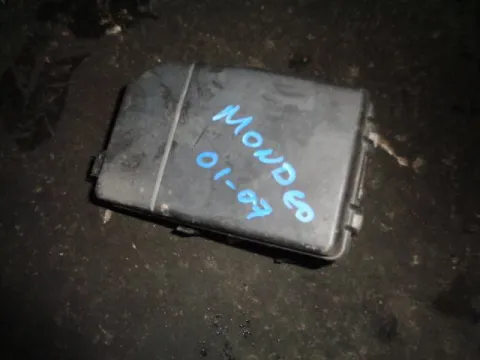 Ασφαλειοθήκη Μπαταρίας για FORD MONDEO (2000 - 2003) Mk3a *Δ* Ασφαλειοθήκη Μπαταρίας για FORD MONDEO (2000 - 2003) Mk3a *Δ*