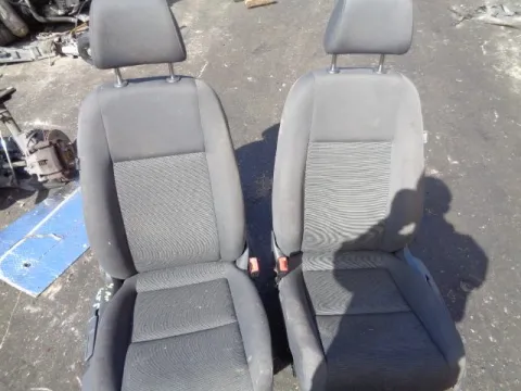Καθίσματα Σετ Εμπρός Με Αερόσακους για VW GOLF (2004 - 2008) Mk5 (1K1) Ηatchback - 5dr *Α* Καθίσματα Σετ Εμπρός Με Αερόσακους για VW GOLF (2004 - 2008) Mk5 (1K1) Ηatchback - 5dr *Α*