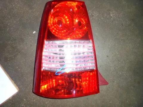Φανάρι Πίσω Αριστερό ΡΑΓΙΣΜΕΝΟ για KIA PICANTO (2004 - 2008) (BA) Φανάρι Πίσω Αριστερό ΡΑΓΙΣΜΕΝΟ για KIA PICANTO (2004 - 2008) (BA)