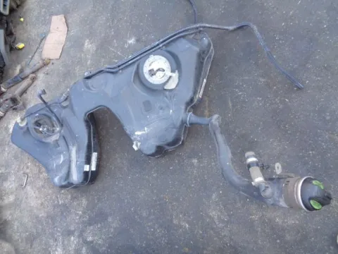 Δεξαμενή Καυσίμου (Ρεζερβουάρ) για BMW 5 Series (2007 - 2010) (E60-1 F-L) (E61) Touring S-W 5dr Diesel *Δ* Δεξαμενή Καυσίμου (Ρεζερβουάρ) για BMW 5 Series (2007 - 2010) (E60-1 F-L) (E61) Touring S-W 5dr Diesel *Δ*