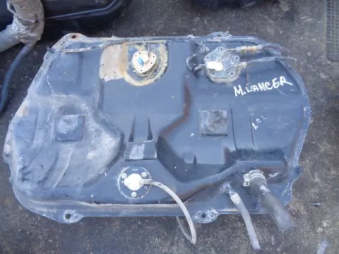 Δεξαμενή Καυσίμου (Ρεζερβουάρ) για MITSUBISHI LANCER (1997 - 2004) (CK)  *Δ* Δεξαμενή Καυσίμου (Ρεζερβουάρ) για MITSUBISHI LANCER (1997 - 2004) (CK)  *Δ*