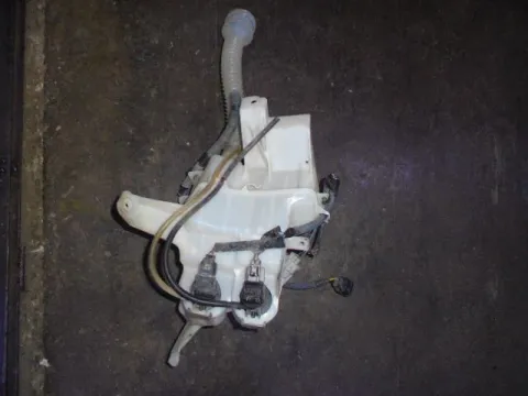 Δοχείο Υαλοκαθαριστήρων Με Μοτέρ για TOYOTA RAV-4 (2006 - 2009) (XA30) Δοχείο Υαλοκαθαριστήρων Με Μοτέρ για TOYOTA RAV-4 (2006 - 2009) (XA30)