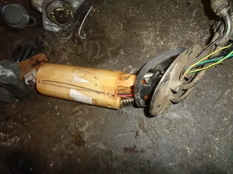 Αντλία Καυσίμου (Τρόμπα Βενζίνης) για HONDA CIVIC (1992 - 1995) (EG - H - J) Αντλία Καυσίμου (Τρόμπα Βενζίνης) για HONDA CIVIC (1992 - 1995) (EG - H - J)