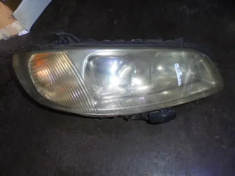Φανάρι Εμπρός Δεξί Xenon Μια Σπασμένη Βάση για OPEL OMEGA (2000 - 2003) Β Φανάρι Εμπρός Δεξί Xenon Μια Σπασμένη Βάση για OPEL OMEGA (2000 - 2003) Β