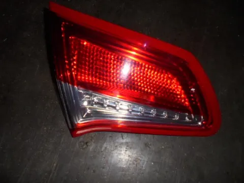 Φανάρι Πίσω Αριστερό Καπού για CITROEN C4 (2012- ) ( ) Φανάρι Πίσω Αριστερό Καπού για CITROEN C4 (2012- ) ( )