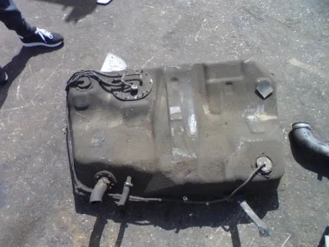 Δεξαμενή Καυσίμου (Ρεζερβουάρ) Diesel για TOYOTA AVENSIS (2000 - 2003) (T220) *Δ* Δεξαμενή Καυσίμου (Ρεζερβουάρ) Diesel για TOYOTA AVENSIS (2000 - 2003) (T220) *Δ*