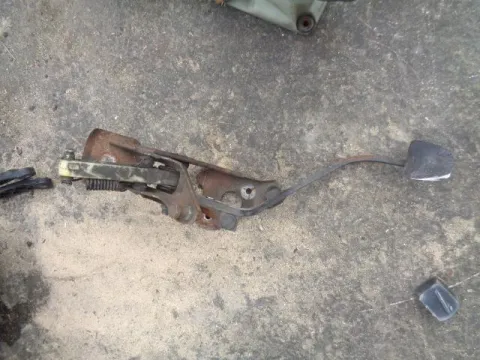 Πετάλ Συμπλέκτη για TOYOTA AVENSIS (2000 - 2003) (T220) *Δ* Πετάλ Συμπλέκτη για TOYOTA AVENSIS (2000 - 2003) (T220) *Δ*
