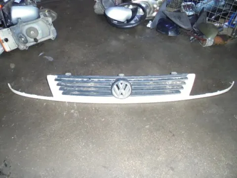 Σήμα - Έμβλημα Εμπρός για VW CADDY (1996 - 2004) (9K9A) Σήμα - Έμβλημα Εμπρός για VW CADDY (1996 - 2004) (9K9A)