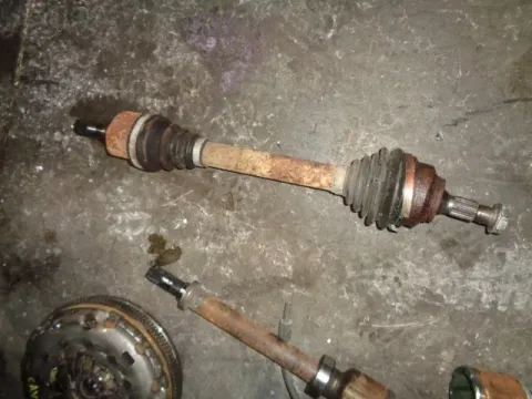 Ημιαξόνιο Εμπρός Αριστερό για CITROEN C5 (2001 - 2004) (DC) Ημιαξόνιο Εμπρός Αριστερό για CITROEN C5 (2001 - 2004) (DC)