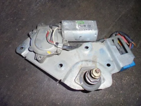 Μοτέρ Κίνησης Πίσω Υαλοκαθαριστήρων για CITROEN XANTIA (1995 - 1998) (X1) Μοτέρ Κίνησης Πίσω Υαλοκαθαριστήρων για CITROEN XANTIA (1995 - 1998) (X1)