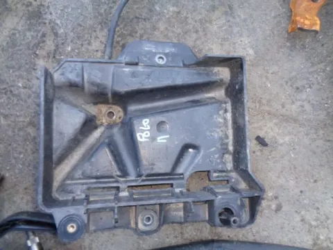 Βάση Μπαταρίας για VW POLO (2009 - 2014) (6R) *Δ* Βάση Μπαταρίας για VW POLO (2009 - 2014) (6R) *Δ*