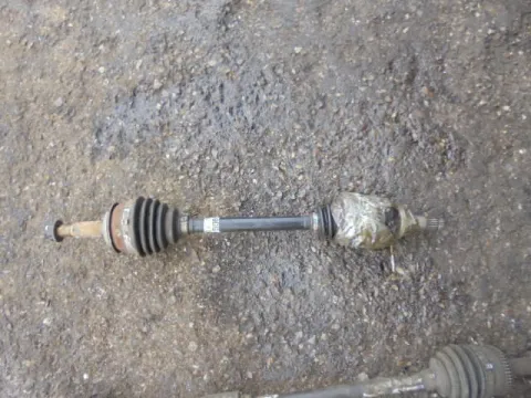 Ημιαξόνιο Εμπρός Αριστερό για TOYOTA YARIS (2006 - 2009) (KL9) Ημιαξόνιο Εμπρός Αριστερό για TOYOTA YARIS (2006 - 2009) (KL9)