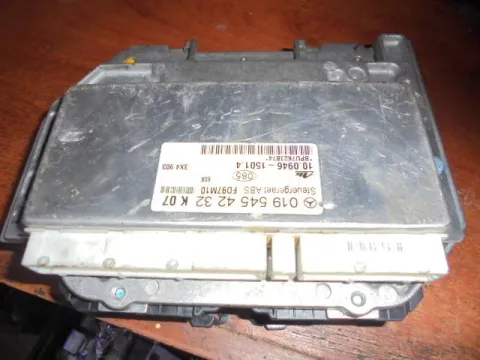 Εγκέφαλος Κινητήρα 0245451332 για MERCEDES E - CLASS (1985 - 1993) (W124)  ΤΕΛΑΡΟ 8"(ΠΙΣΩ ΣΚΑΛΑ) Εγκέφαλος Κινητήρα 0245451332 για MERCEDES E - CLASS (1985 - 1993) (W124)  ΤΕΛΑΡΟ 8"(ΠΙΣΩ ΣΚΑΛΑ)