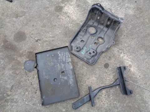 Βάση Μπαταρίας για TOYOTA RAV-4 (2006 - 2009) (XA30) *Δ* Βάση Μπαταρίας για TOYOTA RAV-4 (2006 - 2009) (XA30) *Δ*
