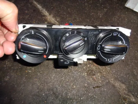 Χειριστήρια Καλοριφέρ για VW POLO (2009 - 2014) (6R) Χειριστήρια Καλοριφέρ για VW POLO (2009 - 2014) (6R)