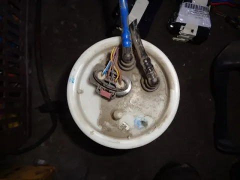 Αντλία Καυσίμου (Τρόμπα Βενζίνης) για SEAT IBIZA (2008 - 2013) (6J) Αντλία Καυσίμου (Τρόμπα Βενζίνης) για SEAT IBIZA (2008 - 2013) (6J)