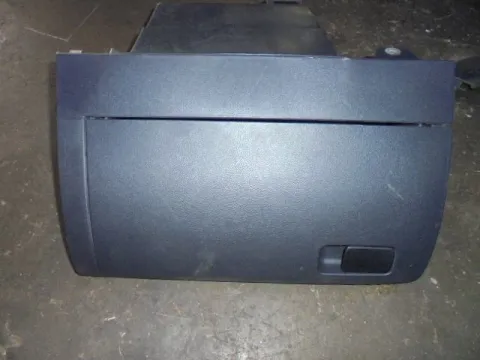 Ντουλαπάκι για VW POLO (2009 - 2014) (6R) *Γ* Ντουλαπάκι για VW POLO (2009 - 2014) (6R) *Γ*