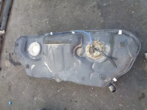 Δεξαμενή Καυσίμου (Ρεζερβουάρ) για BMW 5 Series (2003 - 2007) (E60-1) *Δ* Δεξαμενή Καυσίμου (Ρεζερβουάρ) για BMW 5 Series (2003 - 2007) (E60-1) *Δ*