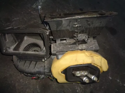 Ψύκτης (Εβαπορέτα) με Μοτέρ Καλοριφέρ για OPEL CORSA (2000 - 2004) C , (2004 - 2006) C *Α* Ψύκτης (Εβαπορέτα) με Μοτέρ Καλοριφέρ για OPEL CORSA (2000 - 2004) C , (2004 - 2006) C *Α*