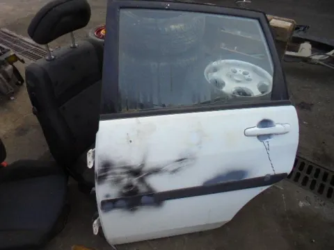 Πόρτα Πίσω Αριστερή για SUZUKI LIANA (2001 - 2004) (RH) Sedan - 4dr *Ε* Πόρτα Πίσω Αριστερή για SUZUKI LIANA (2001 - 2004) (RH) Sedan - 4dr *Ε*
