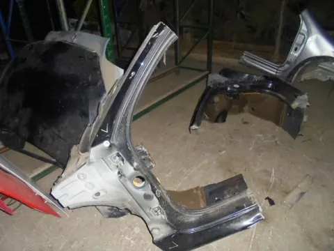 Κολόνα Εμπρός Αριστερή για PEUGEOT 206 (2000 - 2008) CC **A** Κολόνα Εμπρός Αριστερή για PEUGEOT 206 (2000 - 2008) CC **A**