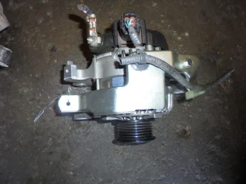Δυναμό - Εναλλάκτης 27060-0Y050 για TOYOTA AURIS (2009 - 2013) Δυναμό - Εναλλάκτης 27060-0Y050 για TOYOTA AURIS (2009 - 2013)