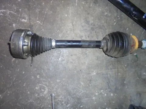 Ημιαξόνιο Εμπρός Αριστερό Με ABS για SEAT IBIZA (2008 - 2013) (6J) Ημιαξόνιο Εμπρός Αριστερό Με ABS για SEAT IBIZA (2008 - 2013) (6J)