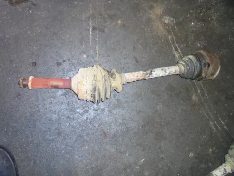 Ημιαξόνιο Εμπρός Αριστερό για MERCEDES MB100 (1981 - 1995) Ημιαξόνιο Εμπρός Αριστερό για MERCEDES MB100 (1981 - 1995)