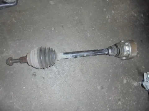 Ημιαξόνιο Εμπρός Αριστερό για VW GOLF (2009 - 2013) Mk6 (5K1) Ημιαξόνιο Εμπρός Αριστερό για VW GOLF (2009 - 2013) Mk6 (5K1)