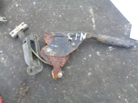 Καστάνια Χειροφρένου για NISSAN SUNNY (1990 - 1991) (N13) *Δ* Καστάνια Χειροφρένου για NISSAN SUNNY (1990 - 1991) (N13) *Δ*