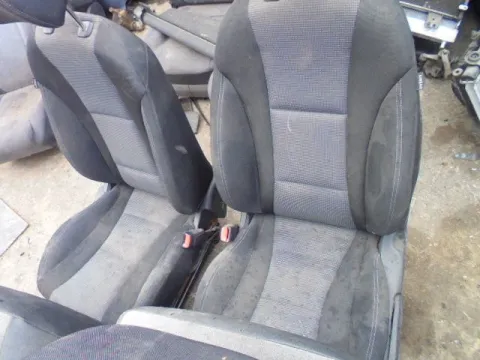 Καθίσματα Σετ Εμπρός για HYUNDAI i30 (2015 - ) **A** Καθίσματα Σετ Εμπρός για HYUNDAI i30 (2015 - ) **A**