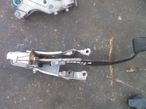 Πετάλ Φρένου για TOYOTA COROLLA (2013 - 2016) Diesel **Δ** Πετάλ Φρένου για TOYOTA COROLLA (2013 - 2016) Diesel **Δ**
