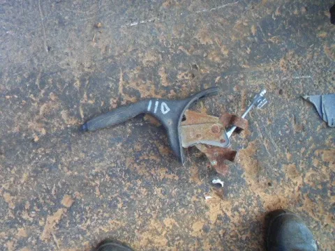 Καστάνια Χειροφρένου για HYUNDAI i10 (2008 - 2011) *Δ* Καστάνια Χειροφρένου για HYUNDAI i10 (2008 - 2011) *Δ*
