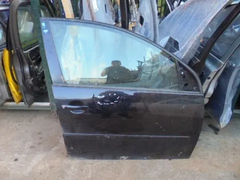 Πόρτα Εμπρός Δεξιά (ΛΙΓΟ ΧΤΥΠΗΜΕΝΗ) για VW GOLF (2004 - 2008) Mk5 (1K1) *E* Πόρτα Εμπρός Δεξιά (ΛΙΓΟ ΧΤΥΠΗΜΕΝΗ) για VW GOLF (2004 - 2008) Mk5 (1K1) *E*