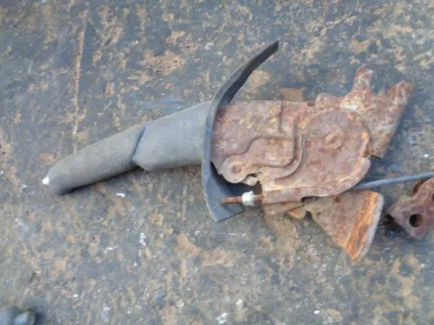 Καστάνια Χειροφρένου για NISSAN ALMERA (2002 - 2006) (N16) *Δ* Καστάνια Χειροφρένου για NISSAN ALMERA (2002 - 2006) (N16) *Δ*