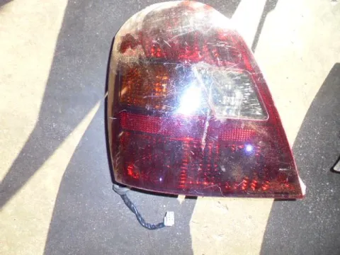 Φανάρι Πίσω Αριστερό (ΕΛΑΤΩΜΑΤΙΚΟ) για HYUNDAI ELANTRA (2000 - 2004) (XD) Sedan - 4dr Φανάρι Πίσω Αριστερό (ΕΛΑΤΩΜΑΤΙΚΟ) για HYUNDAI ELANTRA (2000 - 2004) (XD) Sedan - 4dr