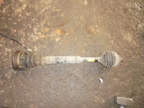 Ημιαξόνιο Εμπρός Δεξί Με ABS για AUDI A4 (1999 - 2001) (8D) Ημιαξόνιο Εμπρός Δεξί Με ABS για AUDI A4 (1999 - 2001) (8D)