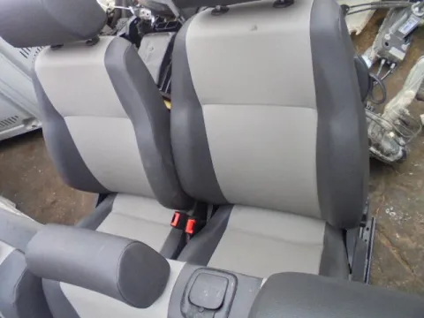 Καθίσματα Σετ  Εμπρός για VW CADDY (2011 - ) ( ) **A** Καθίσματα Σετ  Εμπρός για VW CADDY (2011 - ) ( ) **A**