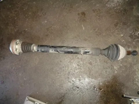 Ημιαξόνιο Εμπρός Δεξί για VW GOLF (2004 - 2008) Mk5 (1K1) 1900 (BLS) Diesel 105 TDI 4motion Ημιαξόνιο Εμπρός Δεξί για VW GOLF (2004 - 2008) Mk5 (1K1) 1900 (BLS) Diesel 105 TDI 4motion