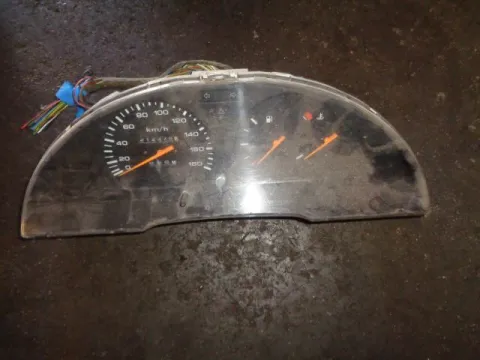 Κοντέρ για NISSAN SERENA (1997 - 2001) (C23) Κοντέρ για NISSAN SERENA (1997 - 2001) (C23)