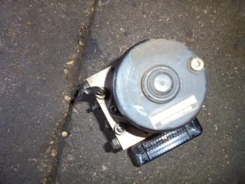 Μονάδα ABS 1K0614517AE για VW GOLF (2004 - 2008) Mk5 (1K1) , AUDI A3 (2005 - 2008) (8P) , TOURAN (2007 - 2010) (1T2) Μονάδα ABS 1K0614517AE για VW GOLF (2004 - 2008) Mk5 (1K1) , AUDI A3 (2005 - 2008) (8P) , TOURAN (2007 - 2010) (1T2)